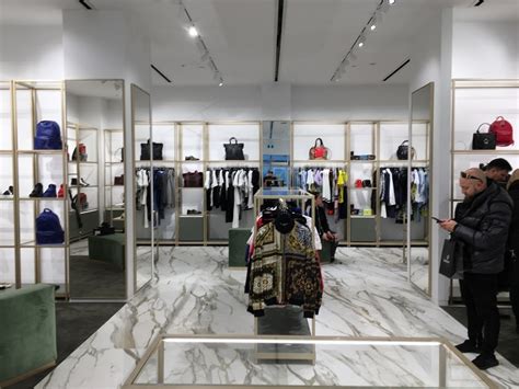 versace outlet toronto